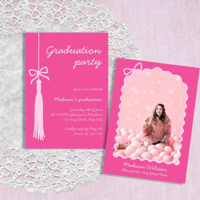 Bow Chic Rosa Grad Photo 2025 Studenten Inbjudningar (Bow Chic Pink Grad Photo 2025 Graduation Invitation)