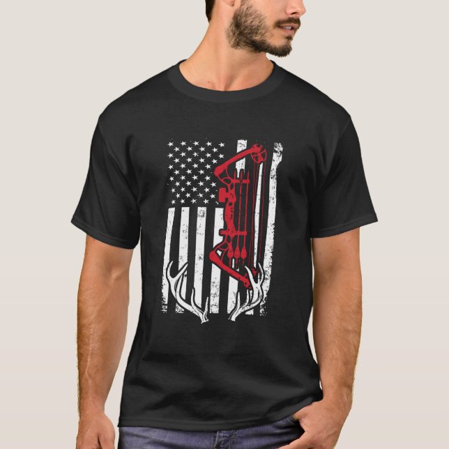 Bow Hunting American Flag Archery For Hunters T Shirt (Framsida)