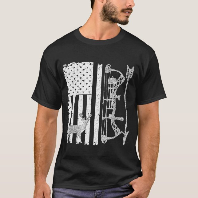 Bow Hunting American Flagga Hjort för jägare T Shirt (Framsida)