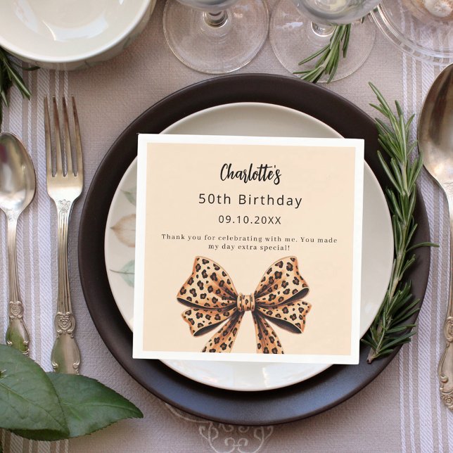 Bow leopard, bruna beige Birthday Pappersservett (Skapare uppladdad)