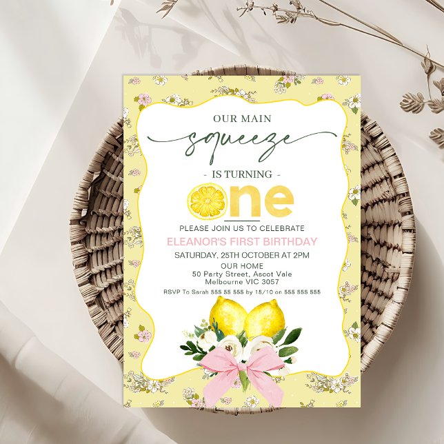 Bow Rosa Lemon - vår viktigaste siste födelsedag Inbjudningar (Our Main Squeeze 1st Birthday Invitation Template, Lemon Themed 1st Birthday Invitation Girl Bow)