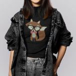 Bow Tie and Glass Hipster Brown Fox Tee<br><div class="desc">En lämplig vektorillustration av en söt liten brun räv med ett överdimensionerat par av glasögon och röd och vit polka punktträff i mönster.</div>