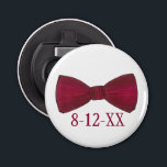 Bow Tie Bachelor Party Groom Bowtie Wedding Favor Flasköppnare<br><div class="desc">Har en originalmarkörillustration av en burgundsbåge. Perfekt för bröllop, förlovningar, årsdagar, bilpartier och andra firande. Anpassa bara din händelseinformation. Designer är tillgänglig för att skapa och överföra anpassad design så att det matchar färg och teman för bröllop eller händelsen. Klicka på Fråga denna designer om du vill börja designen processaa!...</div>