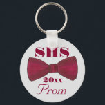 Bow Tie Bowtie Bröllop Prom Formell favoritnyckelk Nyckelring<br><div class="desc">Har en originalmarkörillustration av en burgundsbåge. Underbar för bröllop,  proms och andra formella evenemang. Anpassa bara din information. Designer är tillgänglig för att skapa och överföra anpassad design så att det matchar färg och teman för bröllop eller händelsen. Klicka på Fråga denna designer om du vill börja designen processaa!</div>
