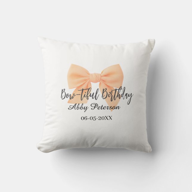 Bow-tiful birthday orange bow name date simple pas kudde (Framsida)