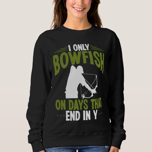 Bowfisher on days end in y Bowfishing Bowhunter Fi T Shirt (Framsida)