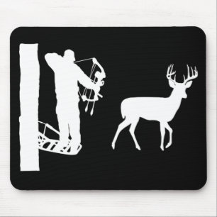 Bowhunter i Treestand skyttehjort Musmatta