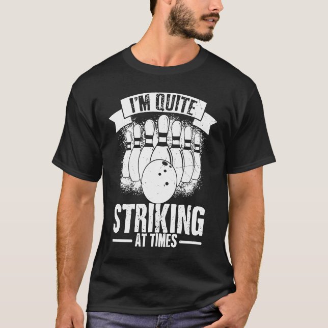 Bowling Ball Pin Bowler Strike Bowling Fanatic Bow T Shirt (Framsida)