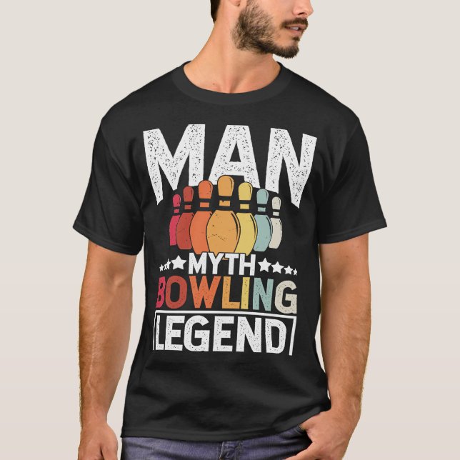 Bowling Ball Pin Bowler Strike Team Bowling Alley  T Shirt (Framsida)
