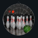 Bowling Dartboard Darttavla<br><div class="desc">Ett ritbord med foto av bowling stift. Om man tror att kostnaderna och transporterna är för mycket att betala. Gå med Zazzle Black vid kassan för att få obegränsad gratis frakt,  stora rabatter och underbara exklusiver hela året. Ett standardmedlemskap är $9, 99 varje år.</div>