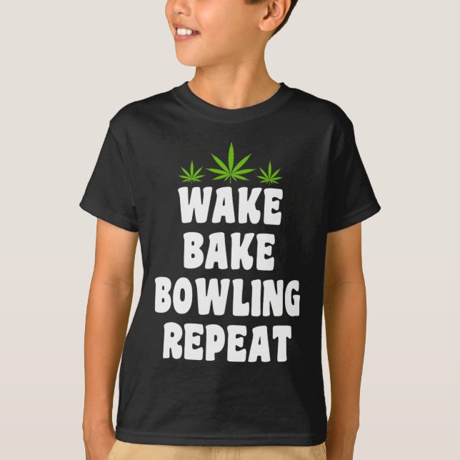 Bowling Och Weed Rökare  T Shirt (Framsida)