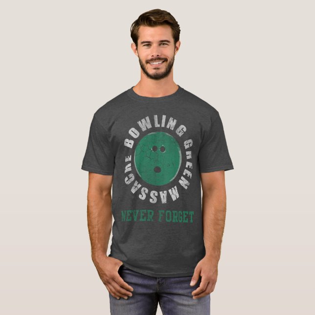 Bowlsplanmassakern glömmer aldrig tee shirt (Hel framsida)