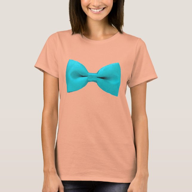 Bowtie Bikini i Blue T-shirt (Framsida)