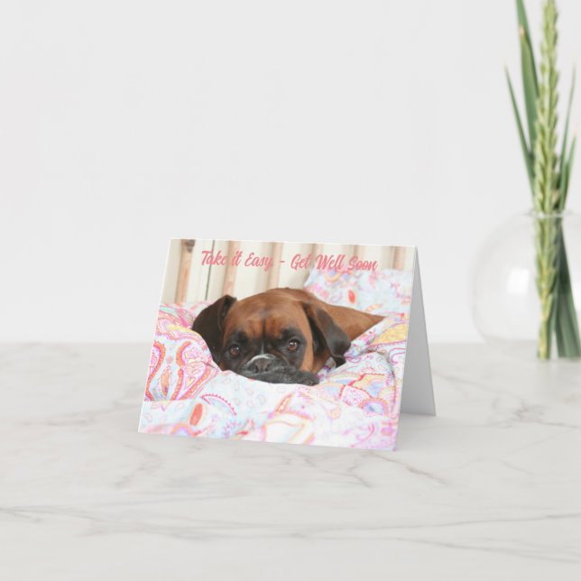boxare hund blir snart slappna av i sängen helgkort (Framsida)