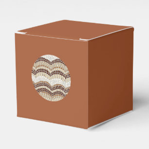 Boxas den beige mosaiska klassikerfavören för presentaskar