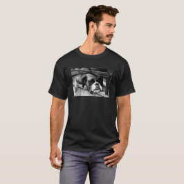 Boxer Hund On Windows sill mccna T Shirt