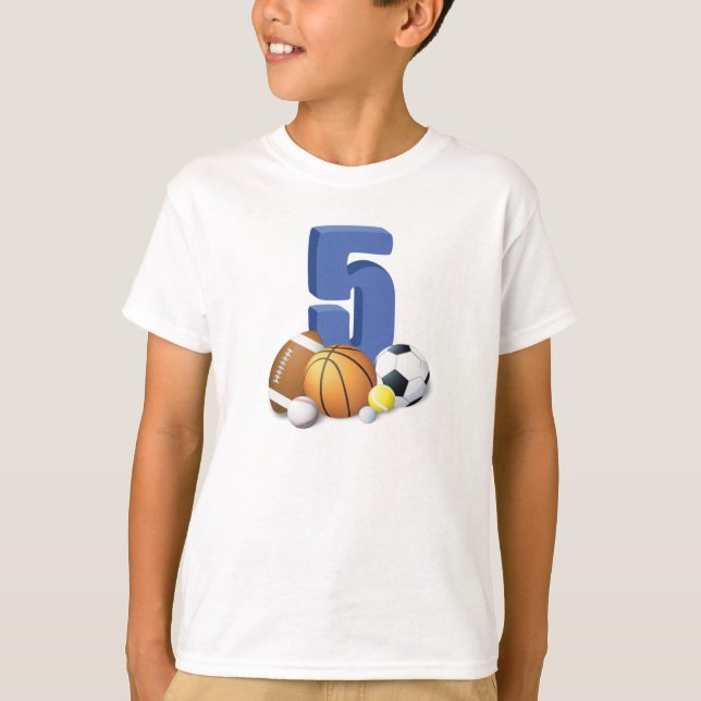 Boy 5 Birthday Sports Bollar T Shirt (Framsida)