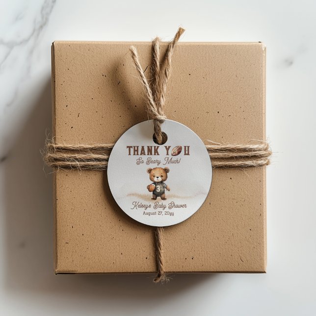 Boy Bearly Wait American Football Baby Shower Gåvor Etiketter (Teddy Bear Boy American Football Baby Shower "Thank You So Beary Much!" Favor Tag - Bearly Wait)