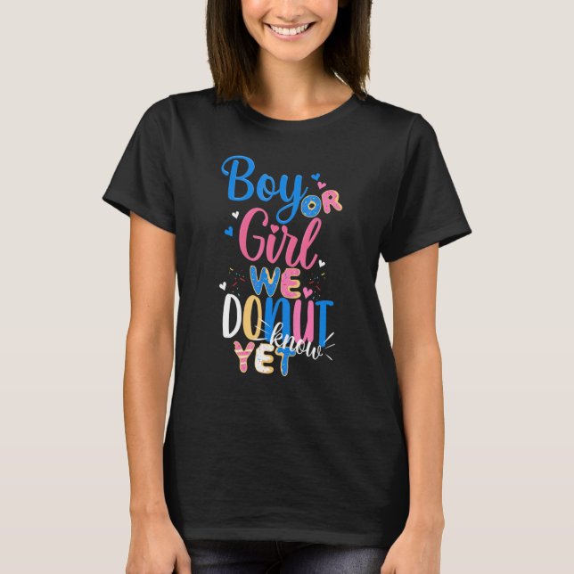 Boy eller Girl vi vet än en Gender Reveal Part T Shirt (Framsida)
