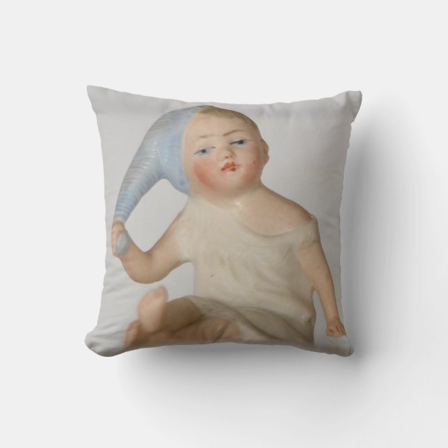 Boy Figurine Pillow Kudde (Framsida)