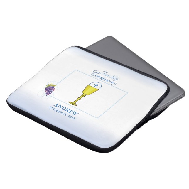 Boy First Communion, Chalice with Host and Grapes Laptop Fodral (Framsida topp)
