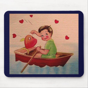 Boy Holding Heart i Boat Musmatta