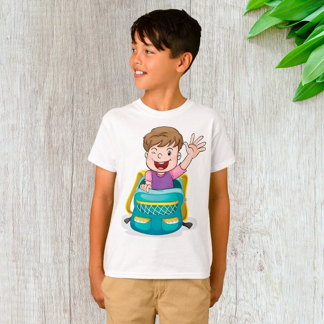 Boy in Backpack Wave Roligt School Kid T Shirt (Skapare uppladdad)