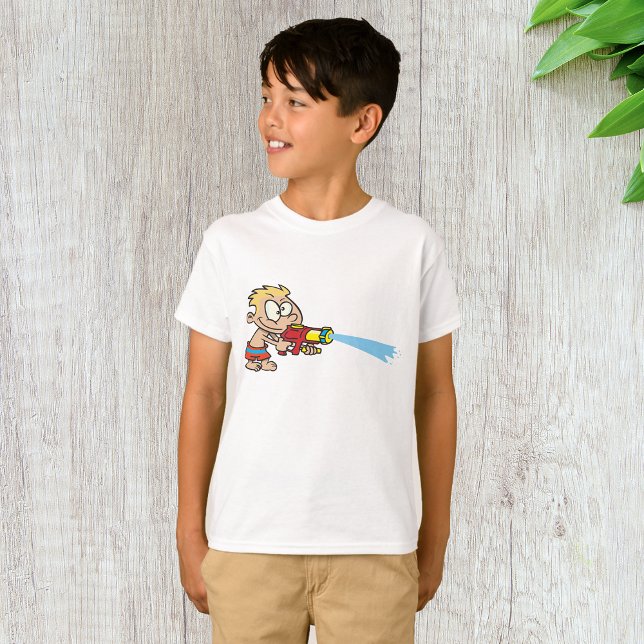 Boy med Vatten Gun SommarRoligt T Shirt (Skapare uppladdad)