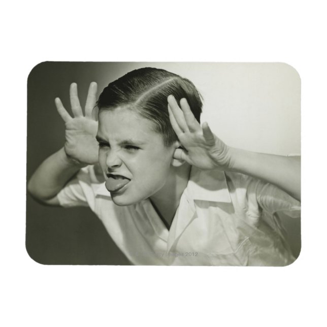 Boy Skapar Ansikte Magnet (Horisontell)