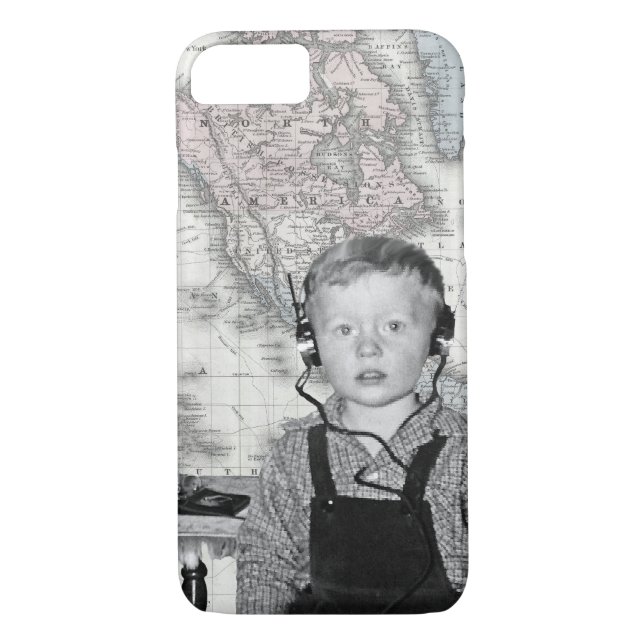Boy with Crystal Radio Set Karta Case-Mate iPhone Skal (Baksida)