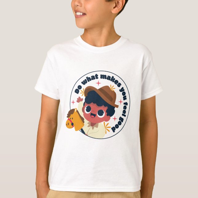 Boy with Wooden Horse Cheerful T Shirt (Framsida)
