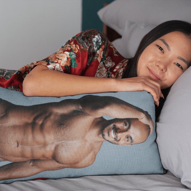 BOYFRIEND PILLOW CUDDLE HUNK LUMBARKUDDE (Skapare uppladdad)