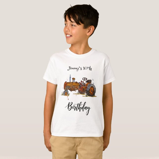 Boys birthday party with antique tractor design t shirt (Hel framsida)