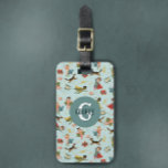 Boys Coola Superhjälte Monogram och Namn Kids Bagagebricka<br><div class="desc">Den här coolan och den moderna utformningen av bagagetaggen för blå anpassningsbar i mönster har en blå superhjälte, med fyra superhjälte figurer, en toppen, tecknad bok hund, ljusande bultar och stjärnor. Det finns också utrymme för dig att lägga till dina pojkar namn och monogram och kontaktuppgifter på baksidan. Den perfekt...</div>