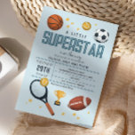 Boys Cute Blue-sport Superstar Baby Shower Inbjudningar<br><div class="desc">Den här söta och moderna "en liten superstjärna är på väg"-tecknaden för babyduschmössor har en blå design för idrotten, med basket, fotboll, fotboll, fotboll, tennisracket, trofi och stjärnor. Inbjudan kan vara personlig med förälderns namn och annan information som behövs för party. Perfekten sporttemat tillägg till din medfödda babydusch i par....</div>