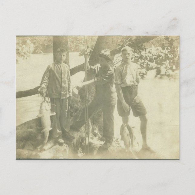 Boys Fishing the Grönt River Vykort (Framsida)