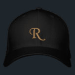 Boys Girls Anpassningsbar Embroized Monogrammed Bi Broderad Keps<br><div class="desc">Skapa din egen anpassningsbar, personlig, monogrammad, coola, snyggt, verkligen, bekvämt passande, broderad, böjbar flexfit ullsockel/hatt, med ditt monogram på framsidan, undernotan i silver, täckt hårdbuckram 8, 89 cm. krona, 6 sågade ögoneletter för andningsbarhet och bandsyta. Ange helt enkelt monogrammet/startvärdet för att anpassa. Gör en underbar gåva till din son, dotter,...</div>