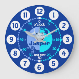 Boys lär sig att berätta om den blåa hajklockan stor klocka