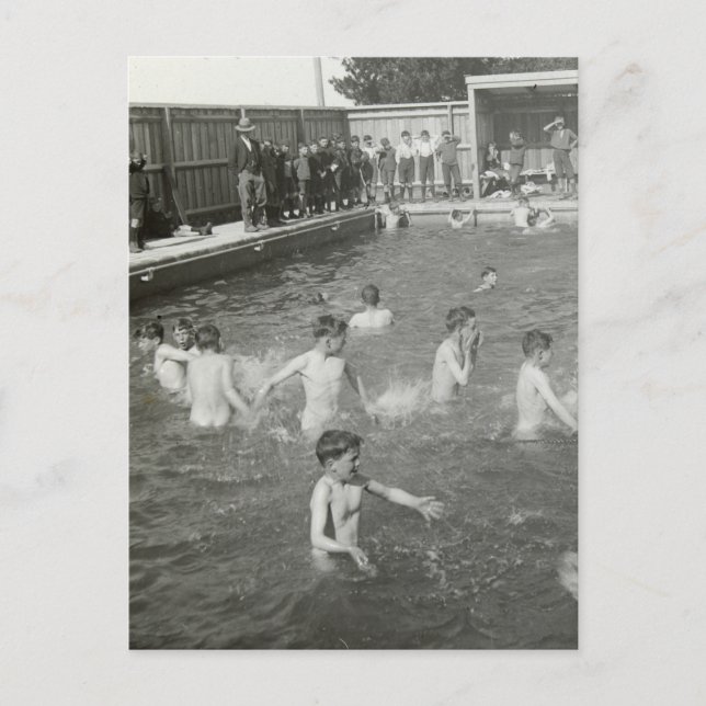 Boys Swimming, ca 1920 vykort (Framsida)