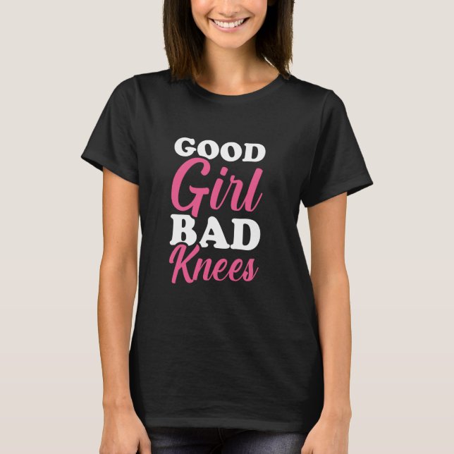 Bra Girl Bad Knees 2 T Shirt (Framsida)