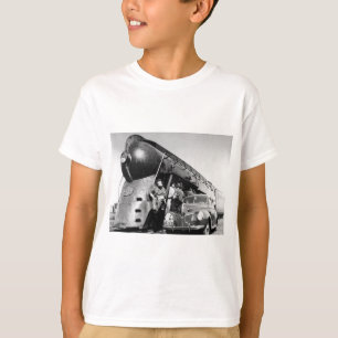 Bra Lookins Vintage New York Central Railroad T-shirt