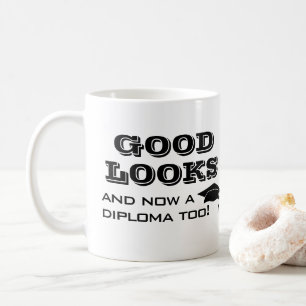 Bra utseende och nu även examen Rolig examen Kaffemugg
