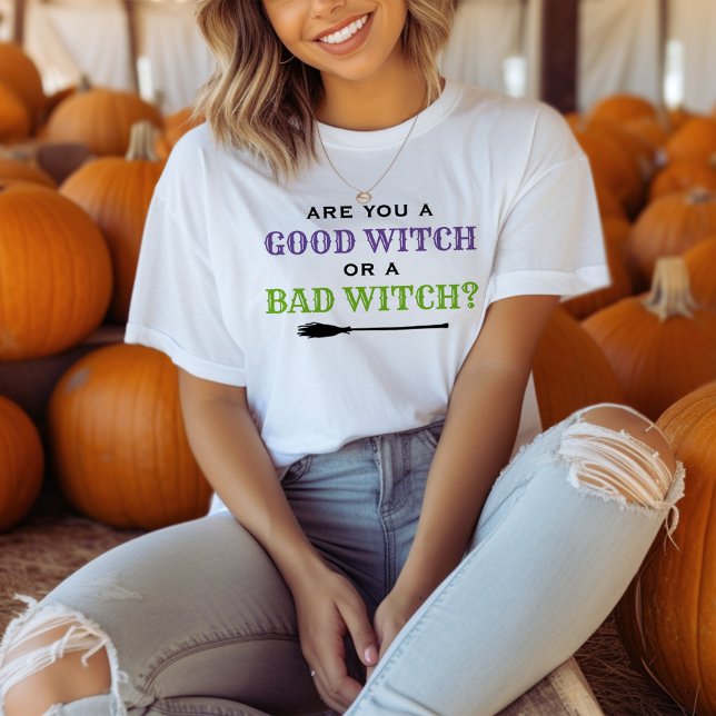 Bra Witch eller Bad Witch Quote Womens Halloween T Shirt (Skapare uppladdad)