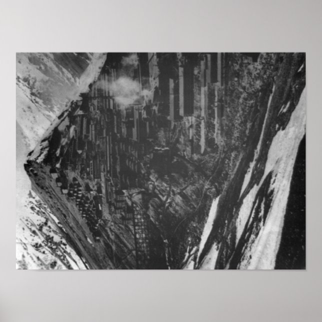 Braden Copper Mines in Chili Photographic Poster (Framsidan)