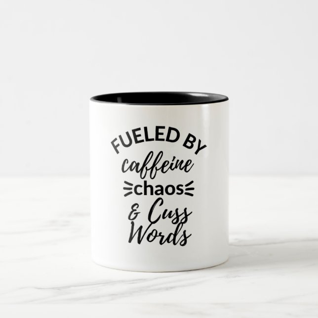 Bränd av Caffeine Chaos och Cuss Ord  Två-Tonad Mugg (Center)