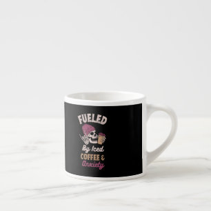 Bränd av kaffe och ångest i Mugg Espressomugg