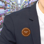 Brand Brown Round-knapp för affärsmärke Knapp<br><div class="desc">Knappen för runda former som du kan anpassa för att lägga namn och logotyp på företaget. Du kan använda den här kommandoknappen som ett enhetligt tillbehör till personalen. Du kan också använda den som förpackningstillbehör. Du kan också inkludera den i material som du använder i marknadsföring för att annonsera din...</div>