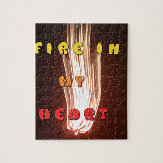 Brand i mitt hjärtåliga fyrverkeri Hakuna Matata. Pussel (Vertikal)