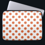 Bränd orange polka dots laptop sleeve<br><div class="desc">Bränd orange polka dots mot vit bakgrund.</div>