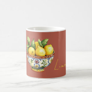 Brända röda gula citroner italiensk skål kaffemugg